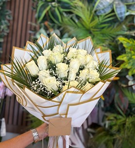 gül buketi , beyaz gül , burhaniye çiçekçisi , burhaniye gon